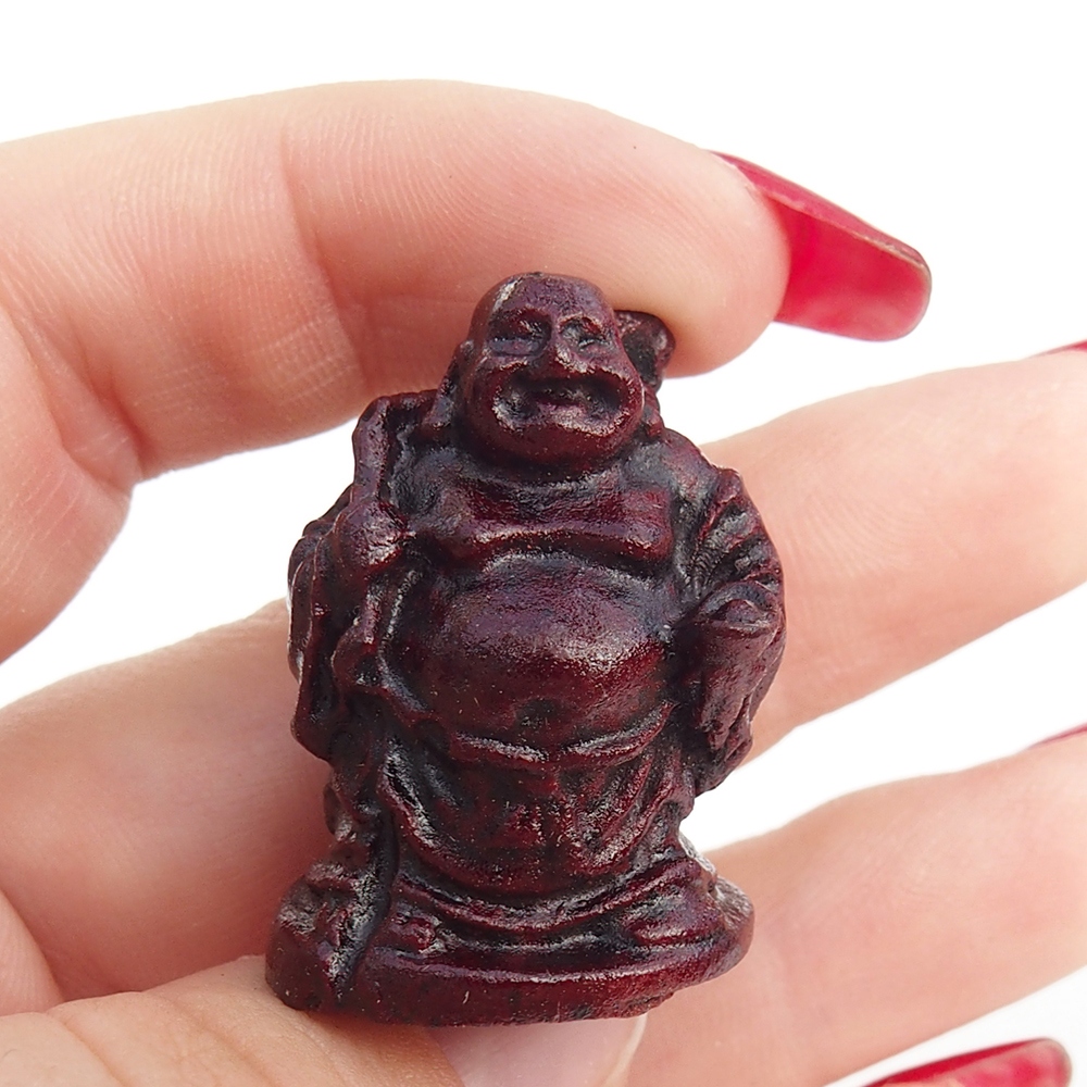 Roter Buddha