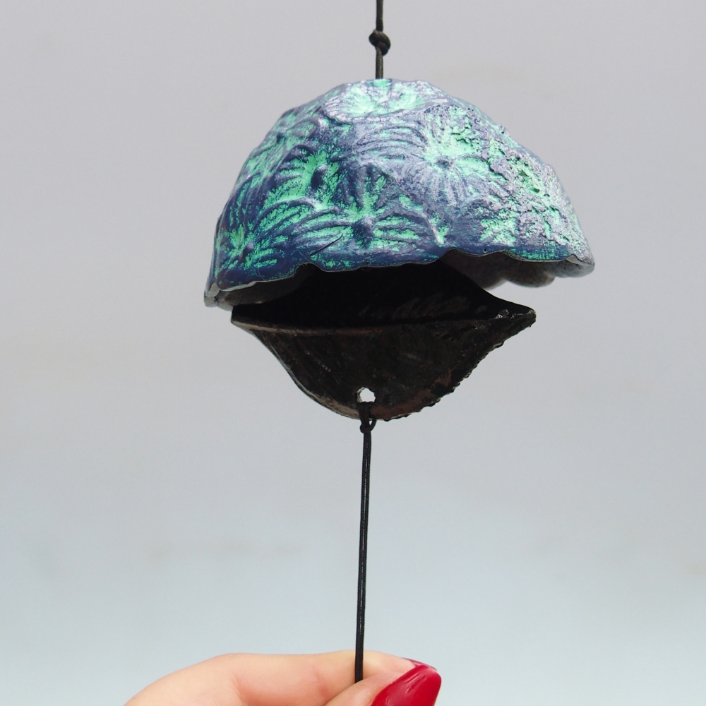 Metallglocke, Farbe blau-grün