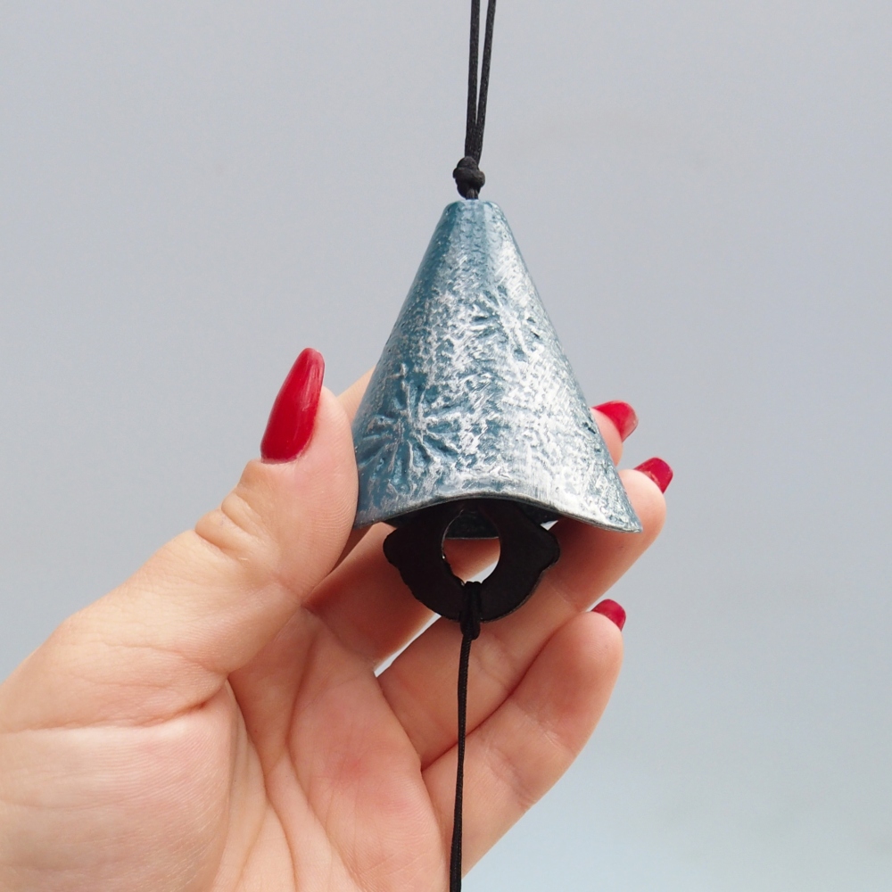 Metallglocke, Farbe blau