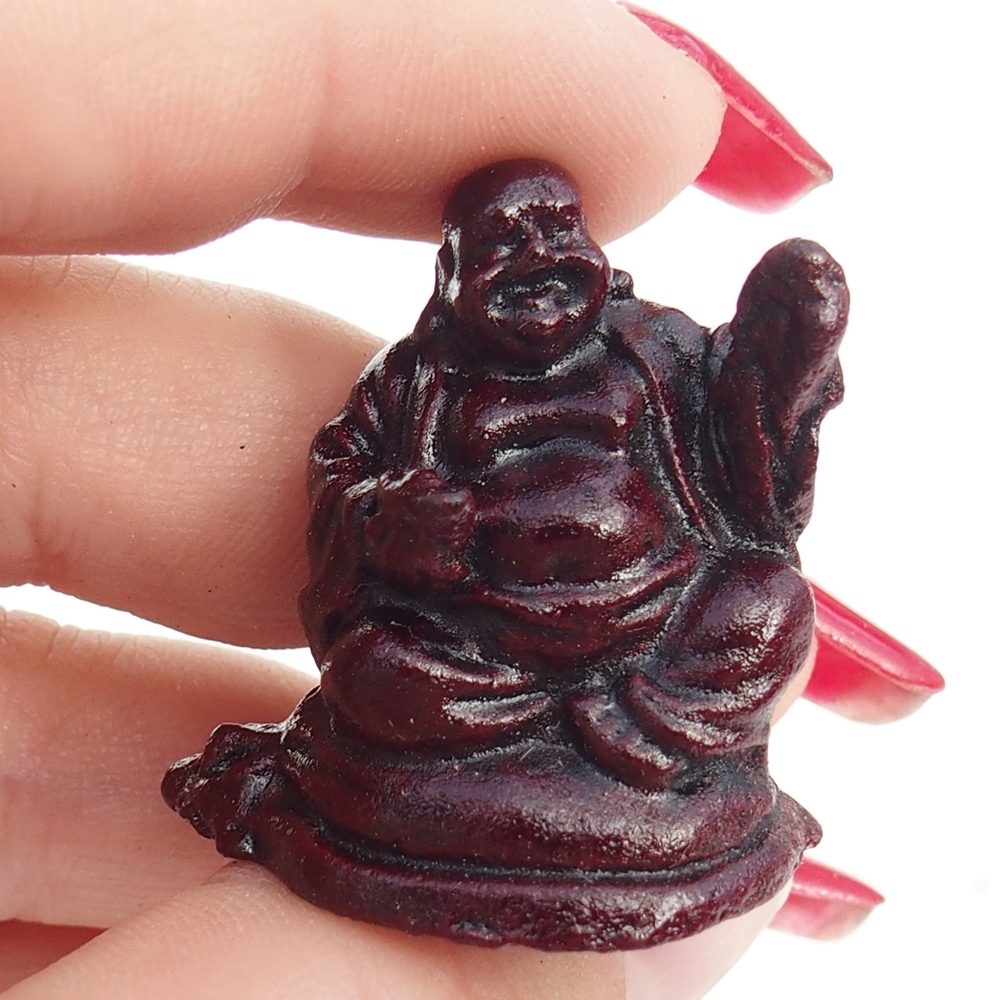 Roter Buddha