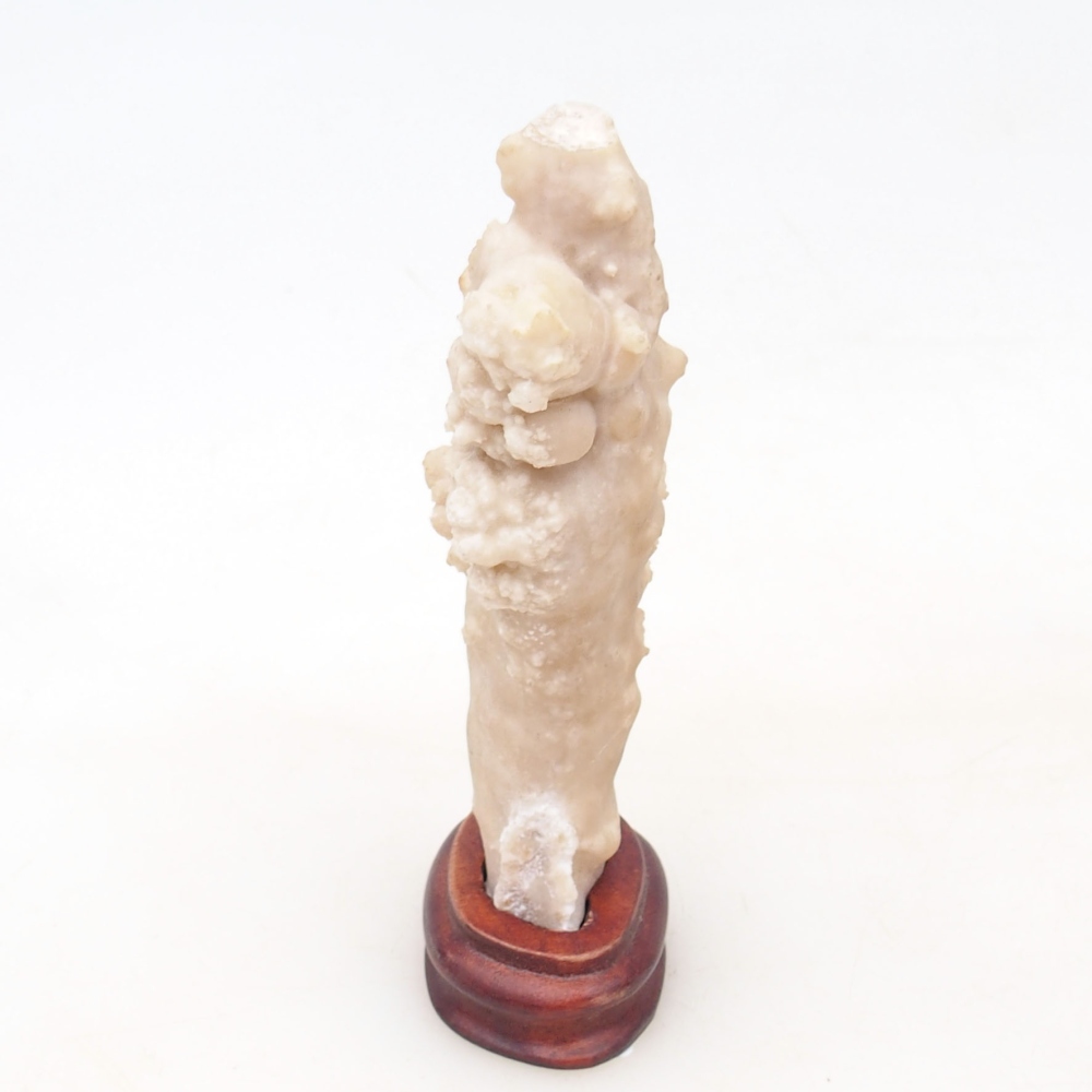 Suiseki - Stein mit DAI (Holzsockel)