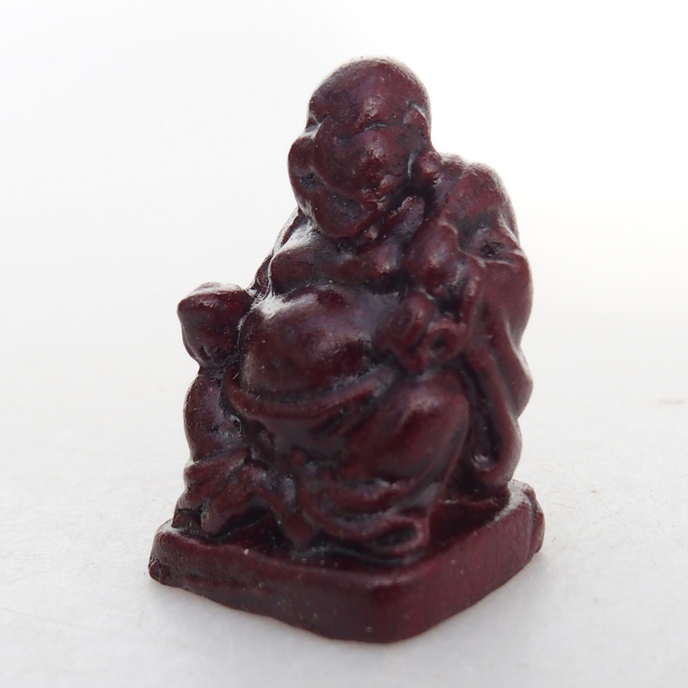 Roter Buddha