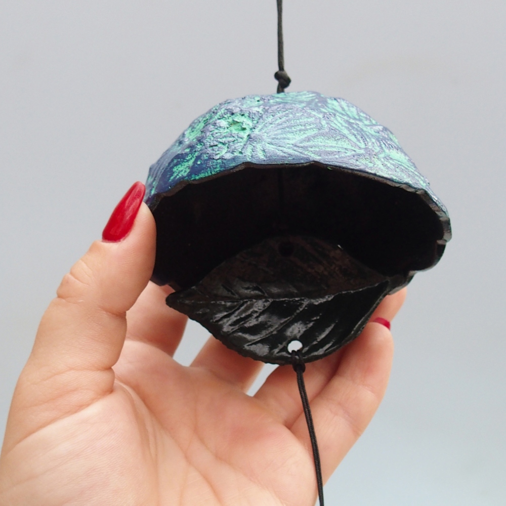 Metallglocke, Farbe blau-grün