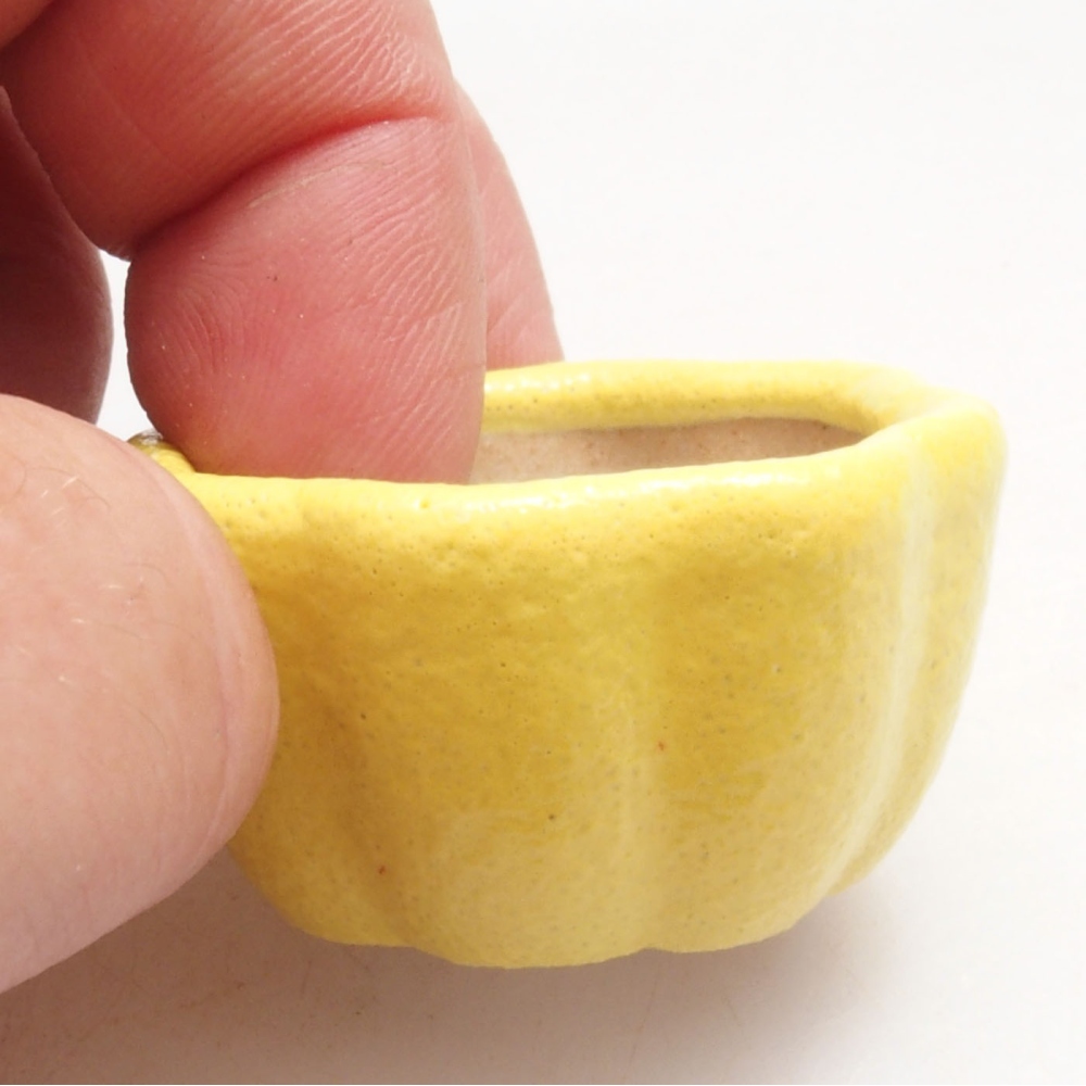 Bonsaischale aus Keramik 3,5 x 3,5 x 2 cm, gelb