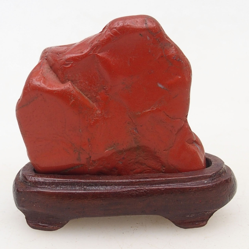 Suiseki - Stein mit DAI (Holzsockel)