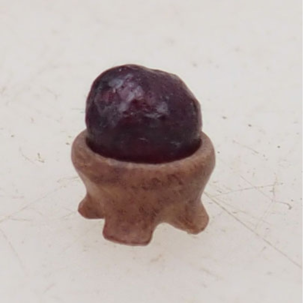 Suiseki - Stein mit DAI (Holzsockel)