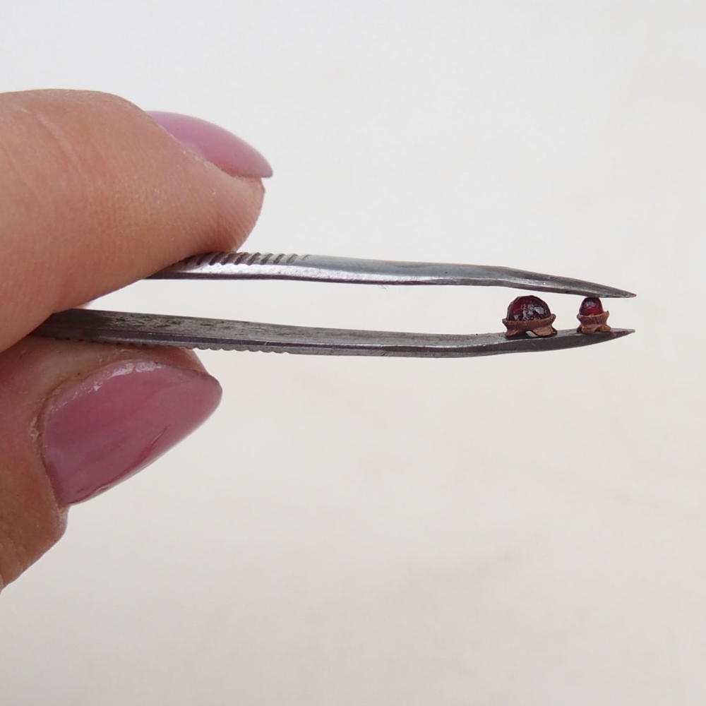 Suiseki - Stein mit DAI (Holzsockel)