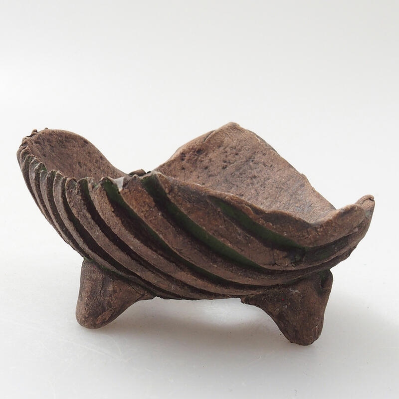 Keramische Muschel 7 x 7 x 4 cm , Farbe grün