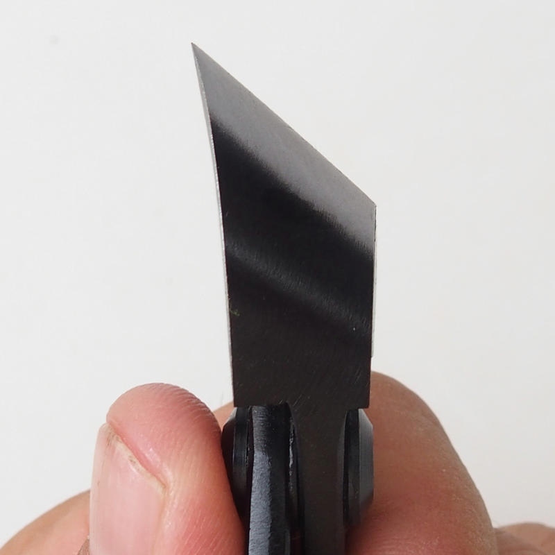 Gewinkelte Konkavzange 180 mm - Carbon