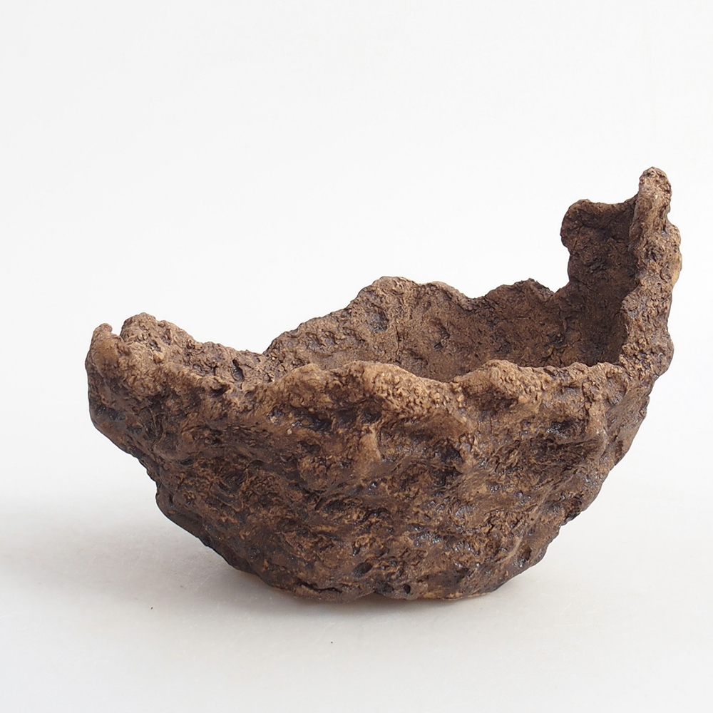 Keramikschale 13,5 x 12 x 11,5 cm , Farbe braun