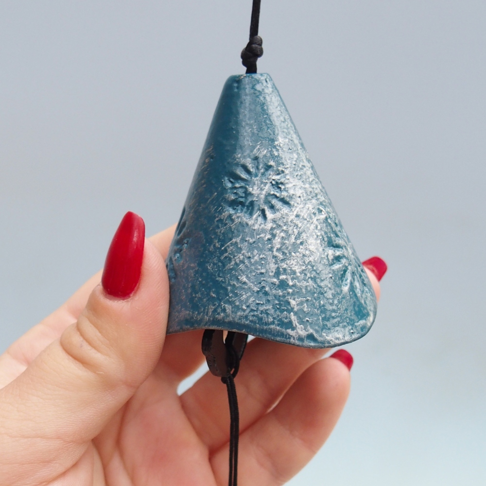 Metallglocke, Farbe blau