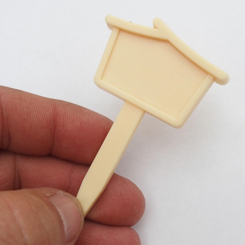 Beschreibung Baldachin 7 x 4 cm