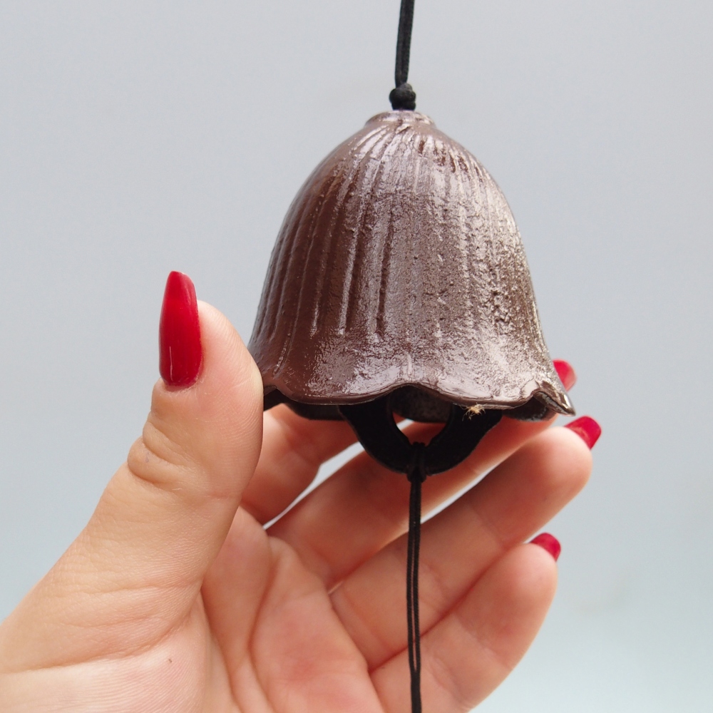 Metallglocke, Farbe braun