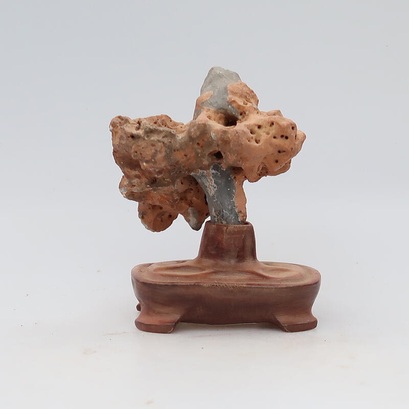 Suiseki - Stein mit DAI (Holzsockel)