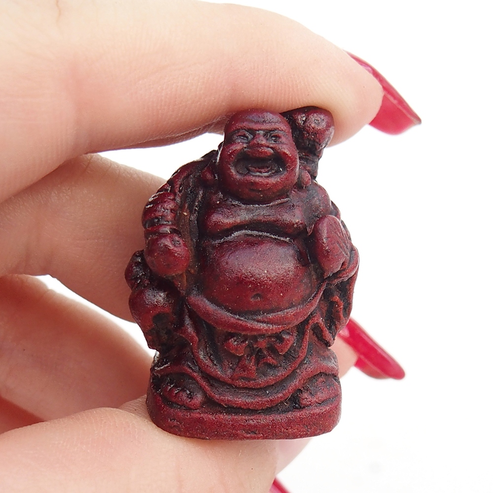 Roter Buddha